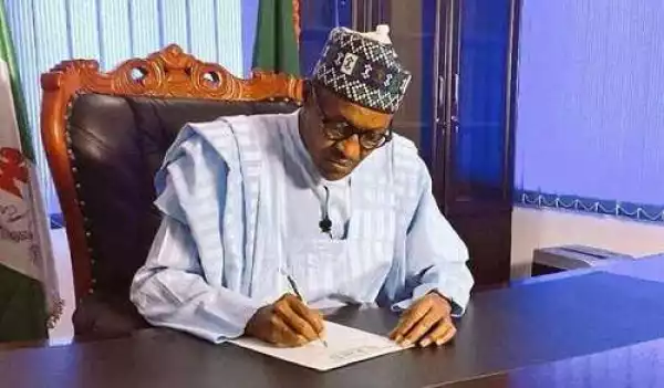 Finally, President Buhari Reveals What His Government Will Do with Trillions of Naira Recovered From Corrupt Nigerian Politicians